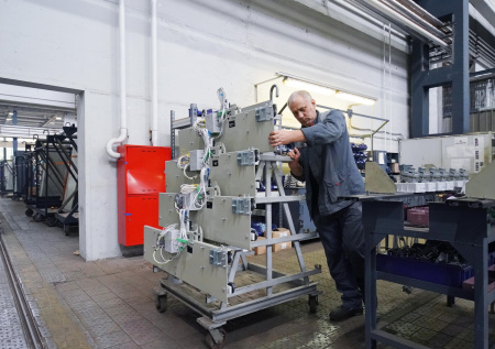 Аналитики отметили в России рост зарплат инженеров и рабочих