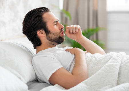 Инфекционист перечислил главные симптомы пришедшего в Россию «супергриппа»