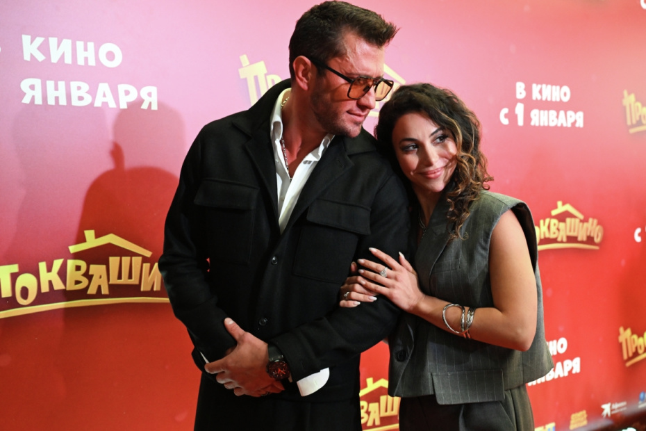 Актер Павел Прилучный с супругой — актрисой Зепюр Брутян