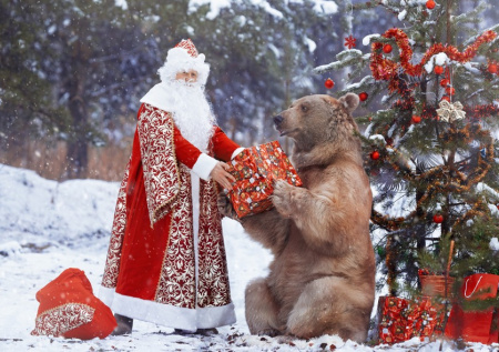 Трансформация Деда Мороза: от злого духа холода до доброго волшебника