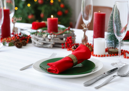 Россияне начали удешевлять свой новогодний стол