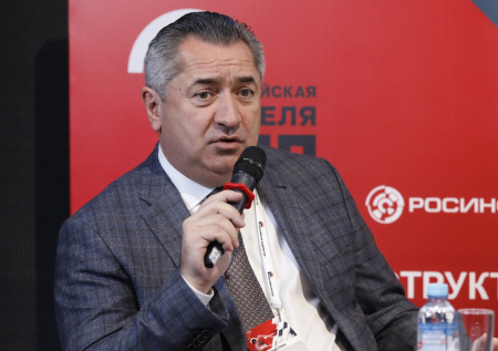 У российского экс-вице-премьера требуют изъять элитный автопарк и 13 зданий