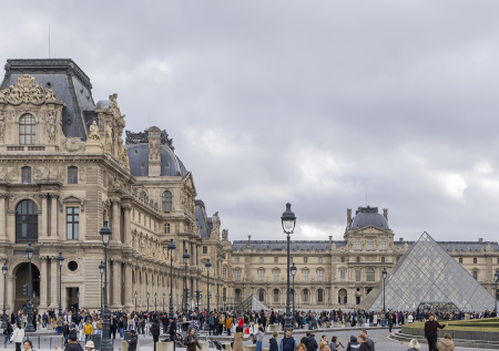 Главный музей Франции закрылся из-за забастовки