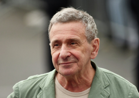 Ремейк «Моей прекрасной няни», отъезд сына, театр: как живет Борис Смолкин