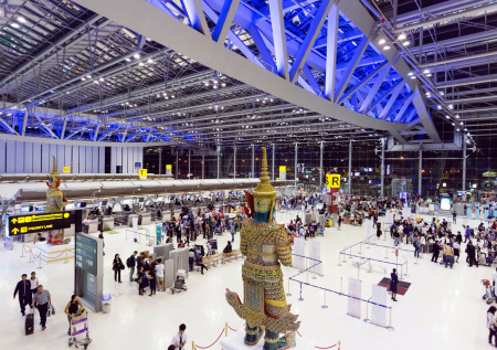 В аэропорту популярного курорта образовались огромные очереди из-за шпионов