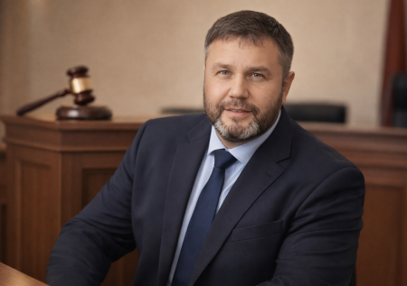 Сжигал конкурентов и держал рабов. Под суд пойдет депутат-«решала»?