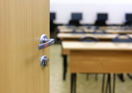 В еще одном российском регионе закрыли школы из-за ОРВИ