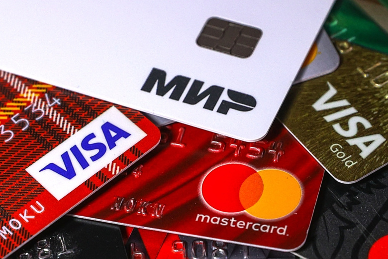 Как платить за границей в 2026 году: карты, которые работают за рубежом