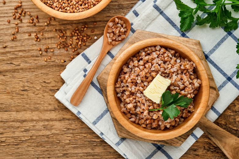 Худейте с комфортом: как полюбить разгрузочный день на гречке