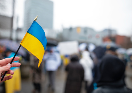 В европейской стране хотят приравнять украинцев к другим иностранцам