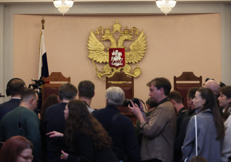 Верховный суд пустил журналистов на заседание по делу Долиной и Лурье