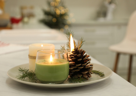 Врач предостерегла от использования новогодних ароматических свечей