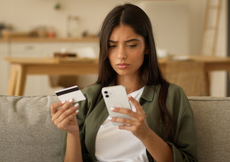 Стало известно, сколько россиян совершают спонтанные покупки