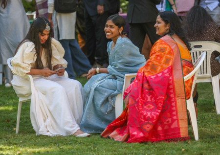 Подсчитано число работающих в России индийцев