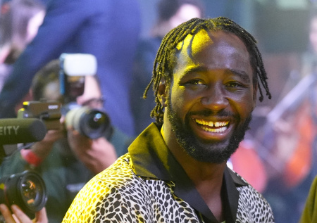 «Уйти великим»: непобежденный чемпион мира по боксу Кроуфорд покинул спорт