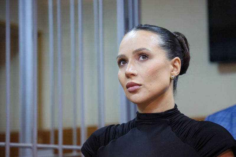 Блогер Валерия Чекалина (Лерчек) во время рассмотрения уголовного дела о незаконном выводе из РФ более 250 миллионов рублей в Гагаринском суде города Москвы, 24 ноября 2025 г.