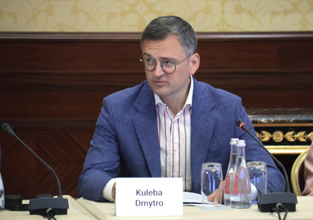 Кулеба заявил о тупиковой ситуации Зеленского в переговорах по Украине