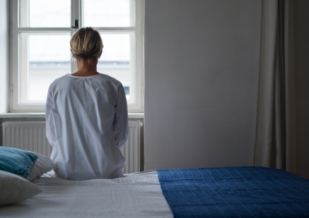 «Все лечатся в интернете»: депутат Леонов о рехабах, вейпах, ИИ в медицине