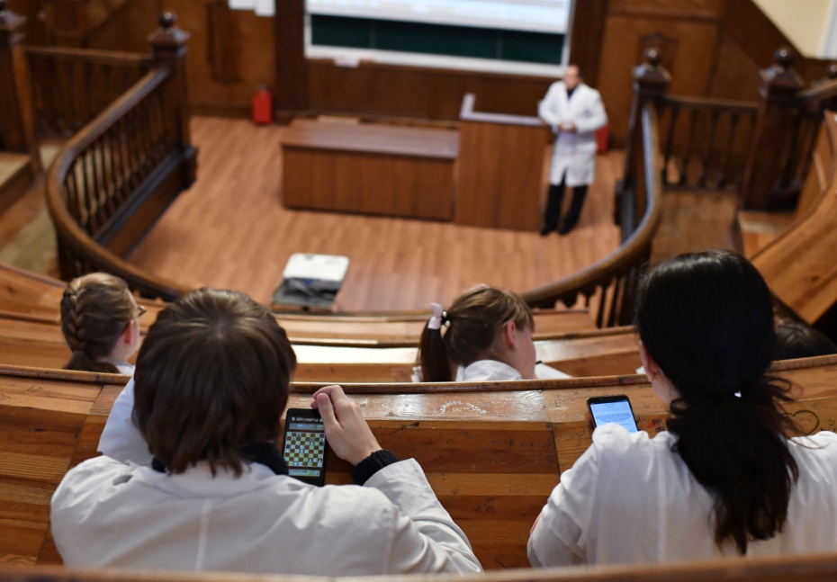 Студенты на занятиях