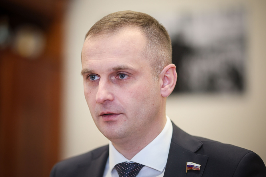 Сергей Леонов