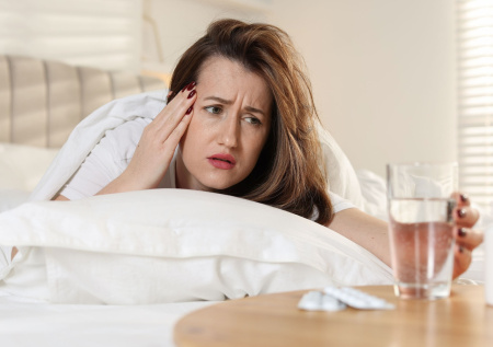 Врач объяснила, как избежать тяжелого похмелья после Нового года