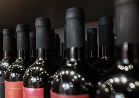 Милонов хочет запретить россиянам дарить друг другу алкоголь