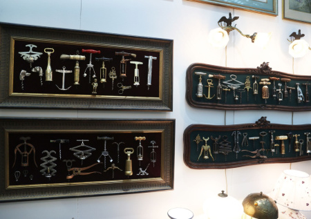 Какой антиквариат нельзя вывозить за границу: правила, получение разрешения