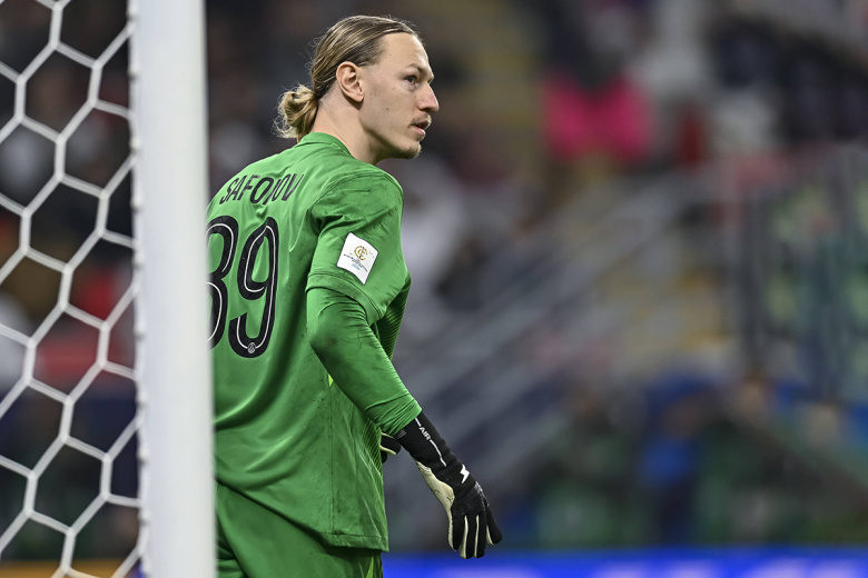 Матвей Сафонов