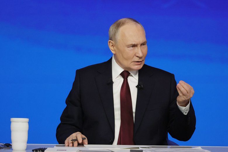 19 декабря 2025 года. Президент РФ Владимир Путин отвечает на вопросы во время специальной программы «Итоги года...»