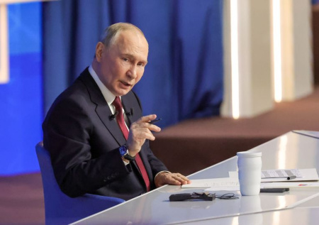 Путин подтвердил рост реальных зарплат в 2025 году