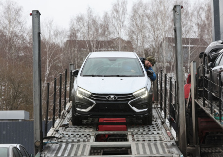 Путин ответил на вопрос о повышении утильсбора в России