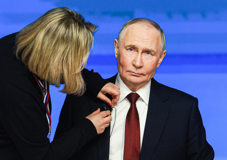 Самые яркие кадры прямой линии — 2025 с Владимиром Путиным