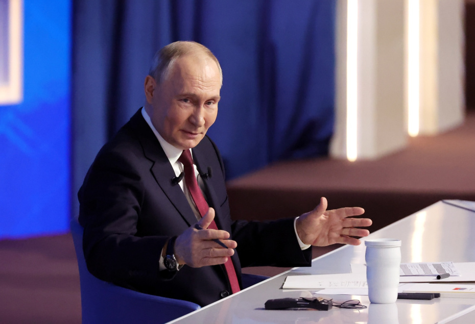 19 декабря 2025-го. Президент РФ Владимир Путин отвечает на вопросы во время специальной программы «Итоги года»