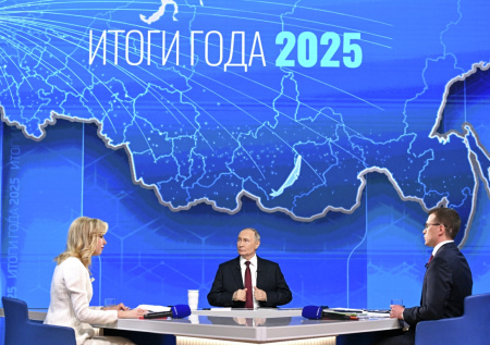 Ведущие прямой линии Зарубин и Березовская: чем известны, связь с Путиным