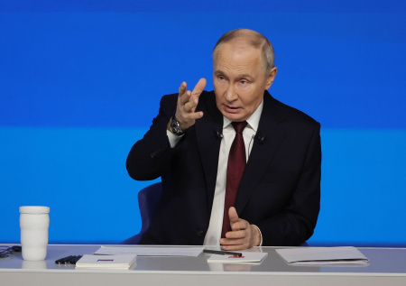 «Чего стоять на пороге?»: Путин о видео Зеленского в Купянске