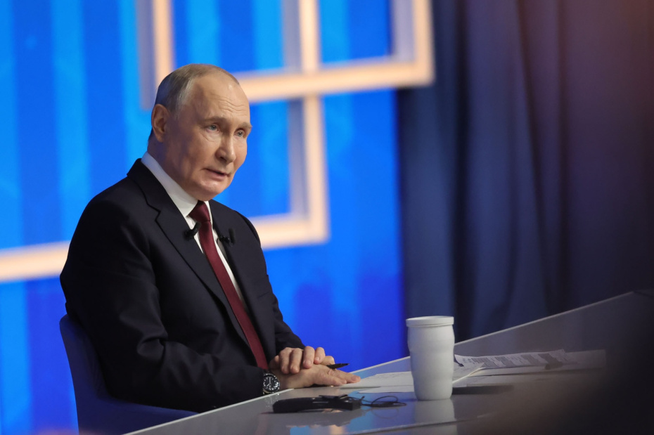 19 декабря 2025 года. Президент РФ Владимир Путин отвечает на вопросы во время специальной программы «Итоги года...»