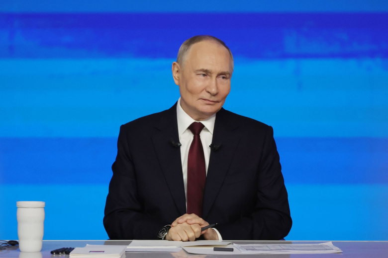 19 декабря 2025. Президент РФ Владимир Путин отвечает на вопросы во время специальной программы «Итоги года»