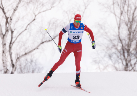 Соперники оставили Большунова без наград в спринте на этапе Кубка России