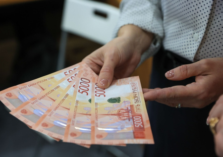 Россиянам пообещали рост пособия по рождению ребенка в 2026 году