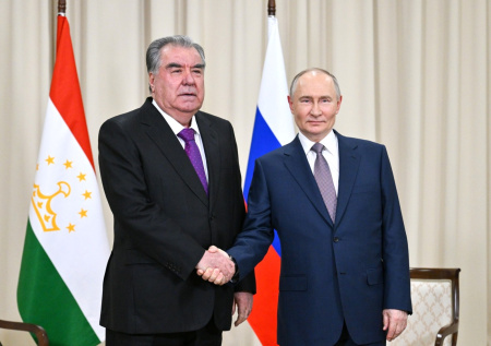 Три президента получат награду из рук Путина