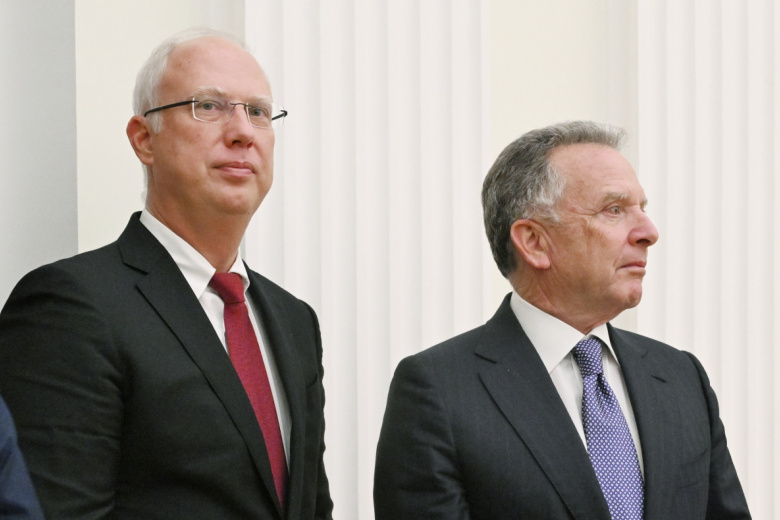 Кирилл Дмитриев, Стив Уиткофф