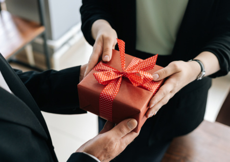 В Госдуме задумались о подарках учителям