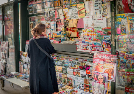 Испанцы начали искать альтернативную информацию на фоне жесткой цензуры