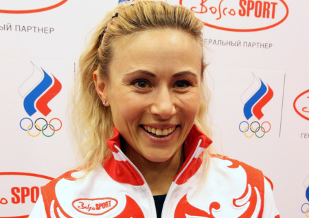 Три золота ОИ, эротические фотосессии, допинг: как живет лыжница Чепалова