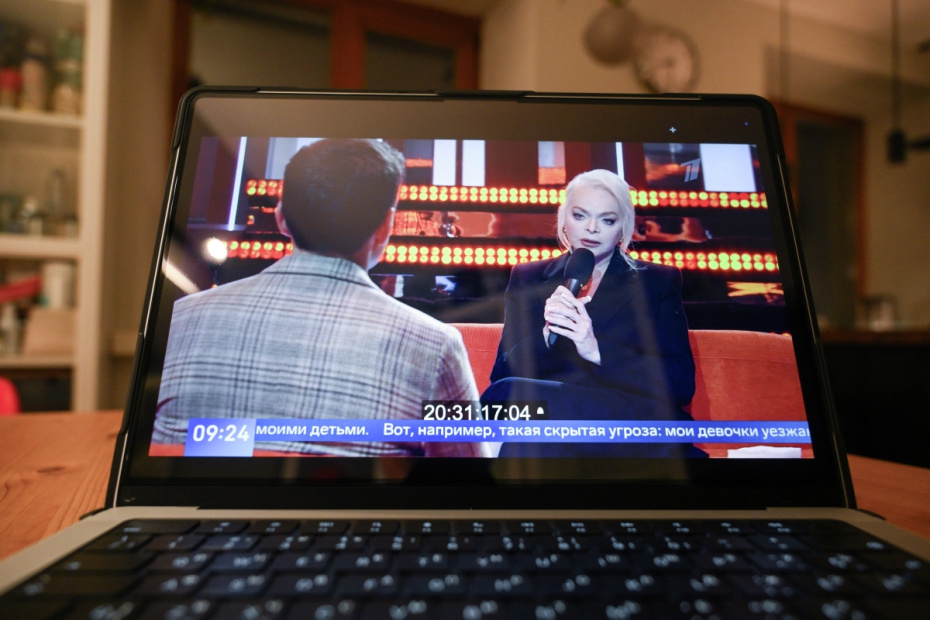 Специальный выпуск программы «Пусть говорят» с певицей Ларисой Долиной