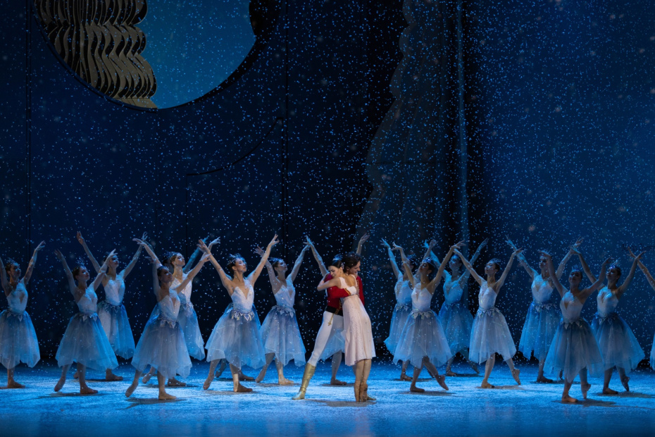 20 декабря в музыкальном театре Станиславского и Немировича-Данченко прошла праздничная церемония открытия нового сезона балета «Щелкунчик»