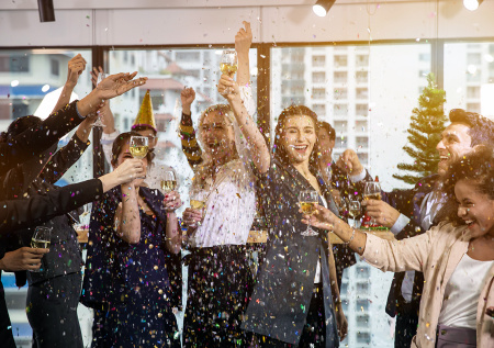 Юрист ответил, что может грозить сотруднику за отказ идти на корпоратив