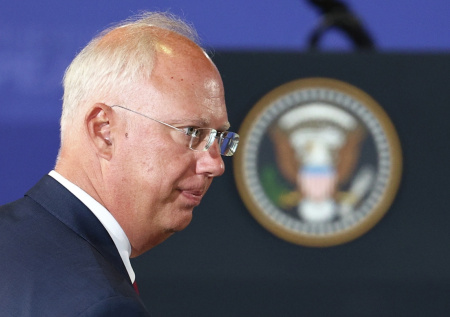 «Джентльмен из России»: за что Кирилла Дмитриева так уважают на Западе