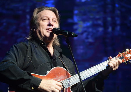 Лоза поделился детскими воспоминаниями о Новом годе