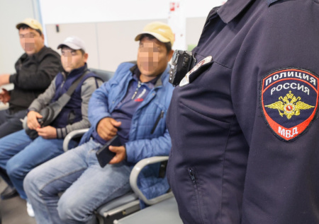 Организаторы нелегальной миграции заработали полмиллиарда рублей